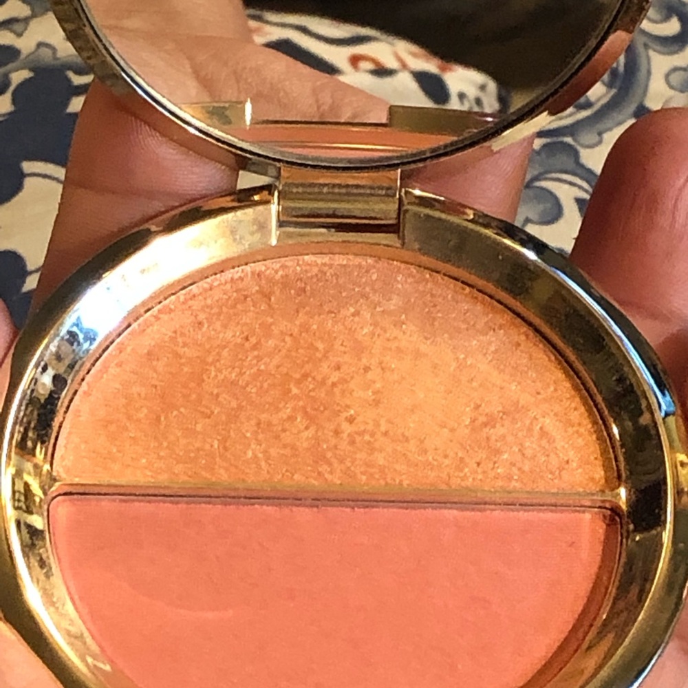 BECCA blush 😜❤️ beautiful